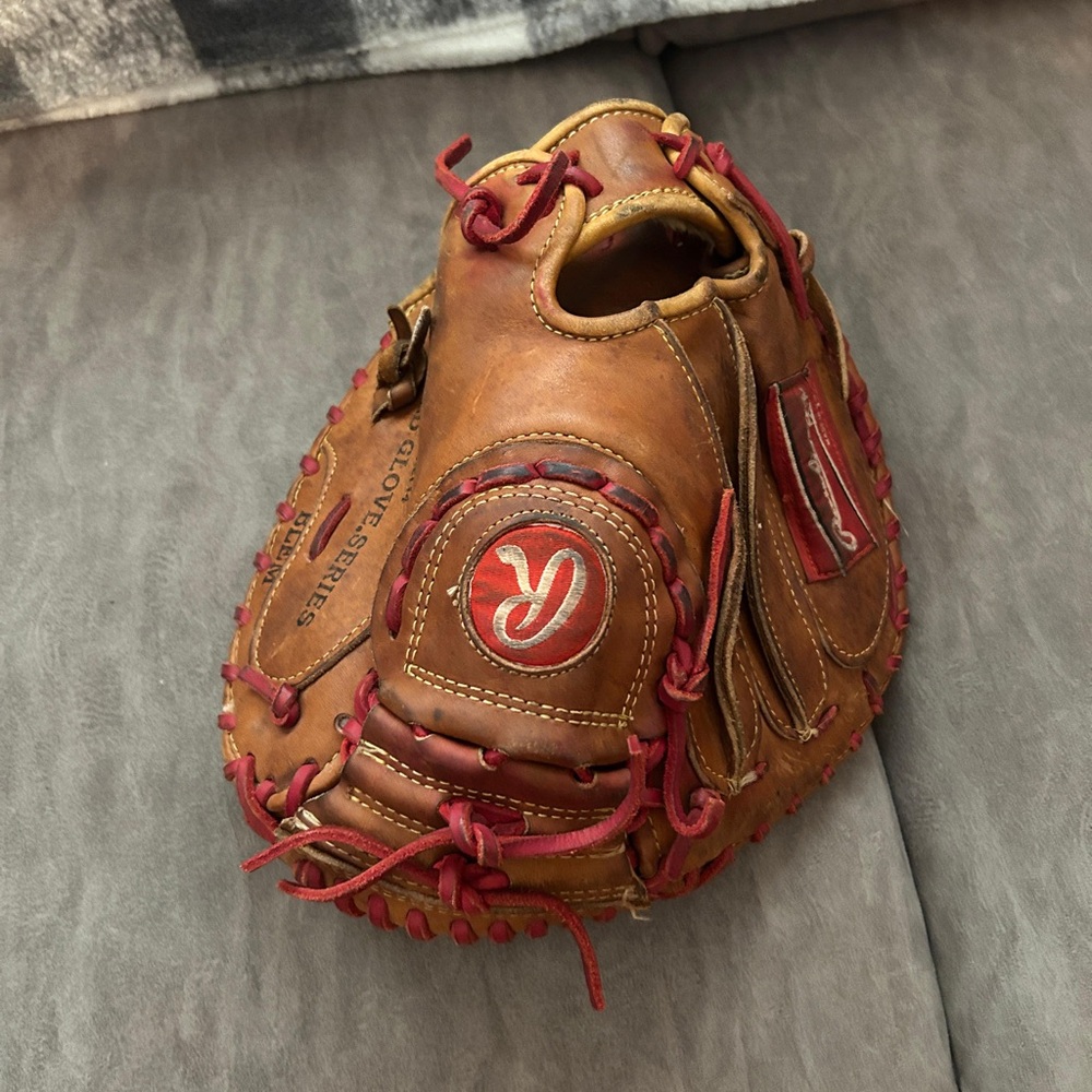 Rawlings catchers mitt